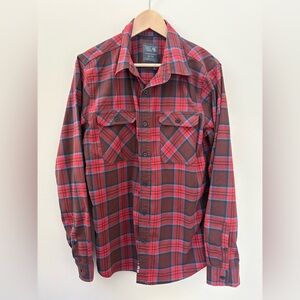 Mountain Hardwear Red Blue Plaid Button Up Long Sleeve Size Medium *Flaw